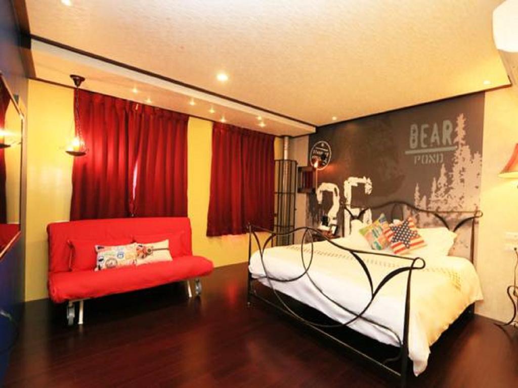 羅東鎮 Mystery13 Bed & Breakfast エクステリア 写真